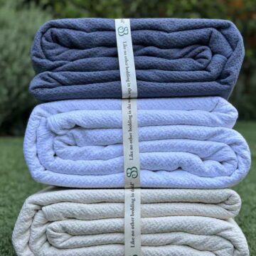 100 organic cotton honeycomb blanket 3 colors.jpg