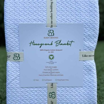 100 organic cotton honeycomb blanket crisp white.jpg