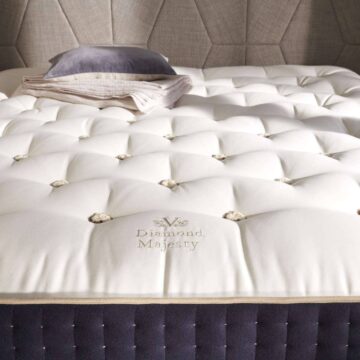 diamond majesty mattress close up 1.jpg