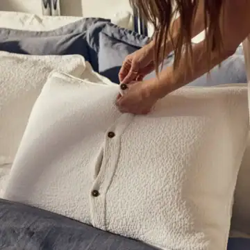 sp24 organic relaxedlinen duvetcover harborblue b 15833 e6363de4 4d1a 42fa bc89 62a3f465da40.webp