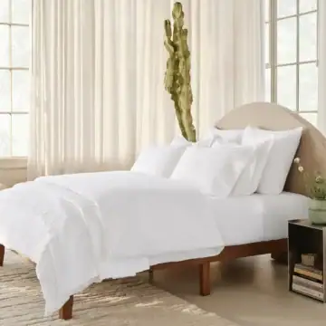 sp25 eecom floretembroideredbed alpinewhite a 024 1 21efa54b 7b4b 4aa1 a220 b1990e58afe0.webp