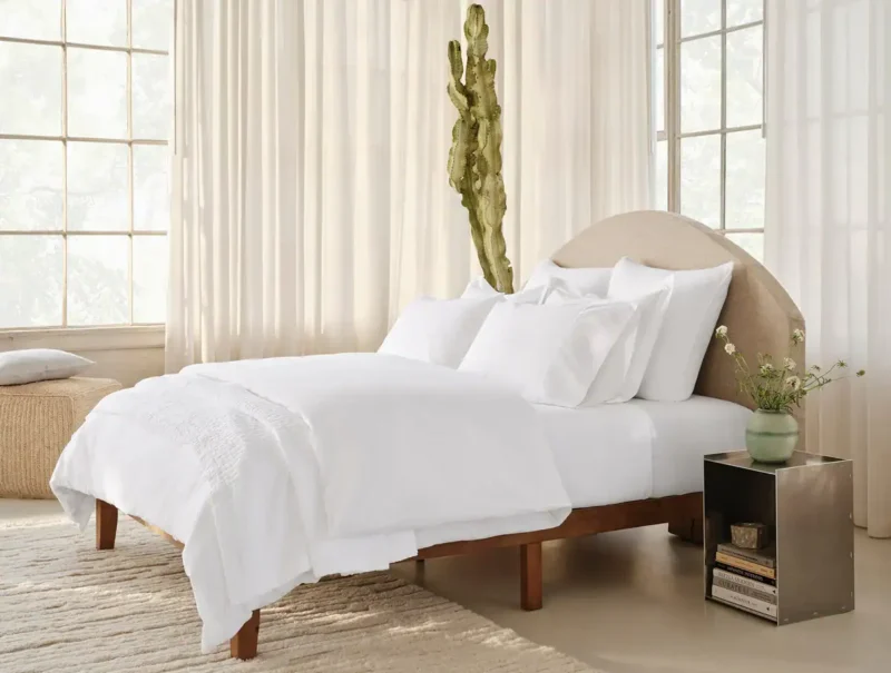 sp25 eecom floretembroideredbed alpinewhite a 024 1 21efa54b 7b4b 4aa1 a220 b1990e58afe0.webp