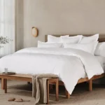 sp25 eecom heirloomsateenjaquardduvet alpinewhite a 054 21492613 8ca8 437c 8857 760f62ce0b1a.webp