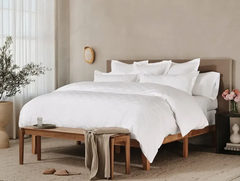 sp25 eecom heirloomsateenjaquardduvet alpinewhite a 054 21492613 8ca8 437c 8857 760f62ce0b1a.webp