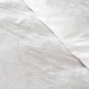 sp25 eecom heritagejacquardduvet alpinewhite b 104 787bec61 3446 480a b873 cb2d0573aff6.webp