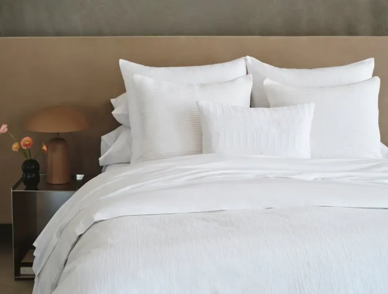 sp25 eecom torocanyonbed alpinewhite b 055 0ef21376 0e69 4a4d 9efd edf27c91776a.webp