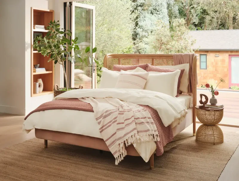 sp25 lifestyle refinedpercale warmundyed 036 1.webp