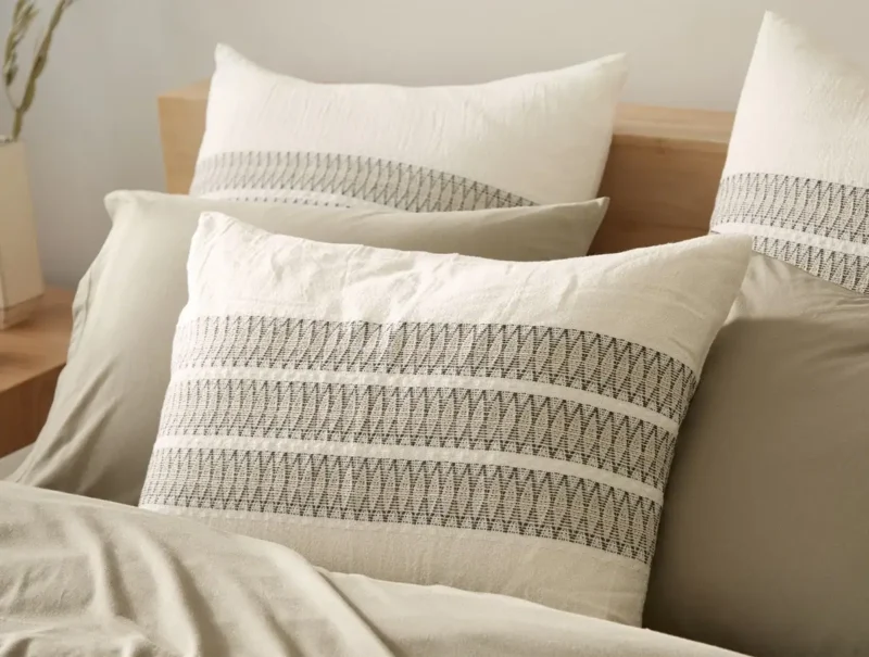 pdp lost coast white graphite shams sp21 detail c 7a86c2f7 c24c 4b45 80e5 6525a506c777.webp